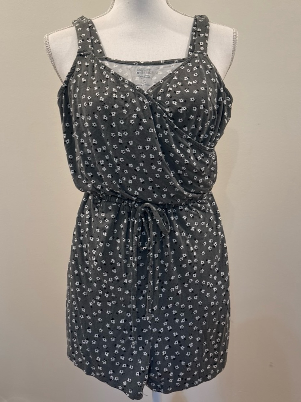 Market & Spruce Green Floral Romper